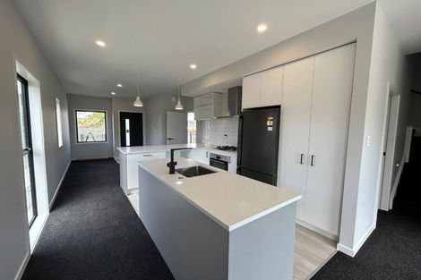 Photo of property in 28 Koreke Close, Kenepuru, Porirua, 5022