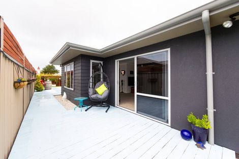 Photo of property in 4 Gregory Grove, Clive, 4102