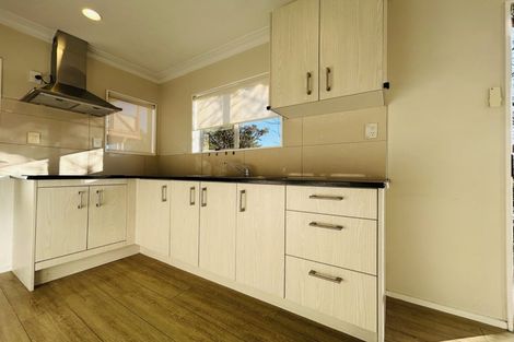 Photo of property in 15 Lyford Crescent, Sunnynook, Auckland, 0620