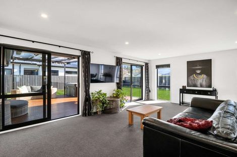 Photo of property in 10 Kohunga Crescent, Bottle Lake, Christchurch, 8083