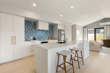 Photo of property in 247 Shakespeare Street, Leamington, Cambridge, 3432
