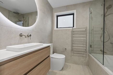 Photo of property in 28 Dawnhaven Drive, Te Atatu Peninsula, Auckland, 0610