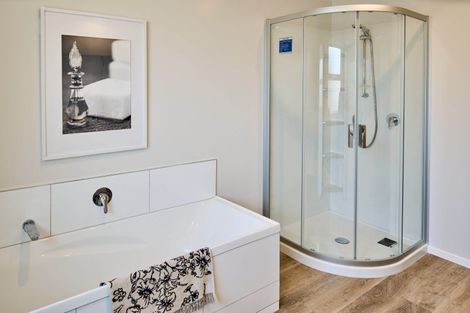 Photo of property in 15c Melrose Street, Wallaceville, Upper Hutt, 5018