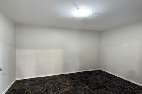 Photo of property in 11 Van Dyke Place, West Harbour, Auckland, 0618
