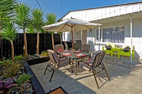 Photo of property in 32 Glengarry Road, Glen Eden, Auckland, 0602