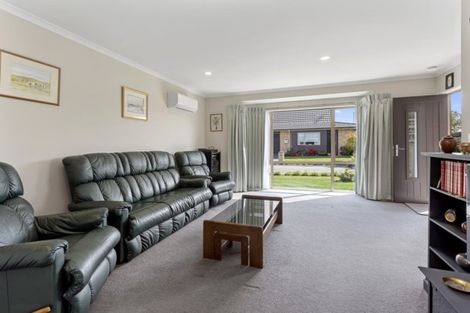 Photo of property in 3 Reeves Road, Rangiora, 7400