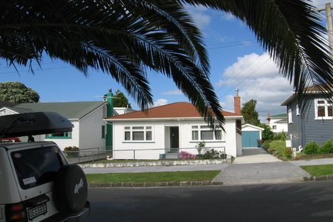 Photo of property in 5 Maranui Avenue, Point Chevalier, Auckland, 1022