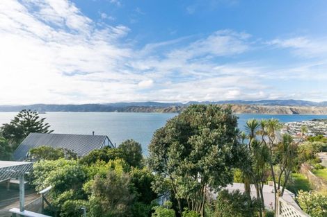 Photo of property in 92 Seatoun Heights Road, Seatoun, Wellington, 6022