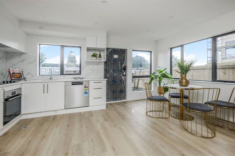 Photo of property in 13 Miles Avenue, Papatoetoe, Auckland, 2025