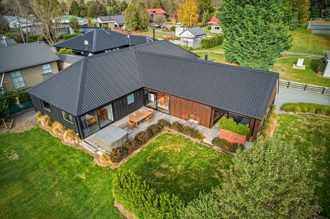 Photo of property in 13 Hart Place, Lake Coleridge, 7572