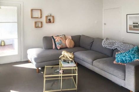 Photo of property in 2/15 Jeffreys Road, Fendalton, Christchurch, 8052