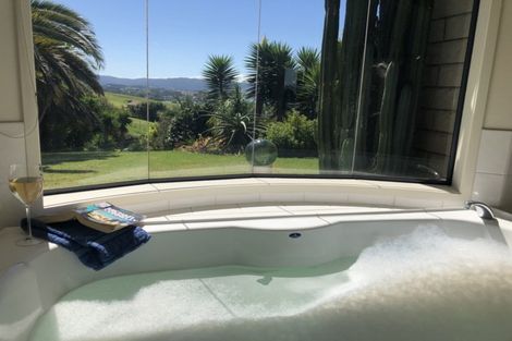 Photo of property in 2 Coastview Lane, Mangawhai, 0975