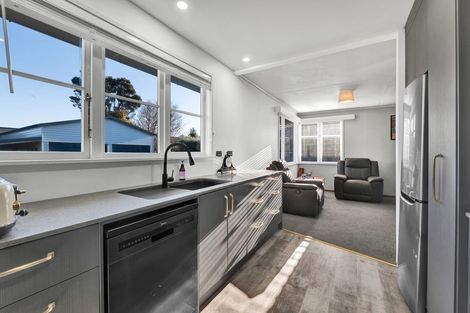 Photo of property in 37 Reid Avenue, Hawera, 4610