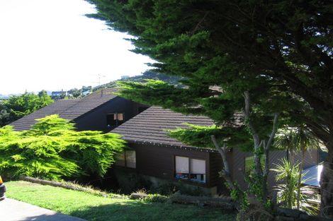 Photo of property in 12 Bushland Grove, Paparangi, Wellington, 6037