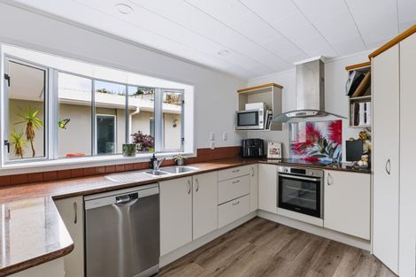 Photo of property in 172a Mangorei Road, Merrilands, New Plymouth, 4312