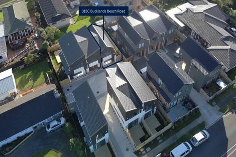 Photo of property in 315d Bucklands Beach Road, Bucklands Beach, Auckland, 2012