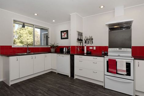 Photo of property in 32 Glengarry Road, Glen Eden, Auckland, 0602