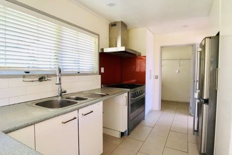 Photo of property in 13 Palliser Lane, Browns Bay, Auckland, 0630