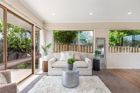 Photo of property in 3 Serrita Avenue, Sunnyhills, Auckland, 2010