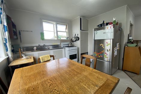 Photo of property in 34 Matipo Street, Castlecliff, Whanganui, 4501