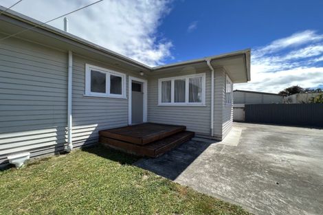 Photo of property in 30 Botanical Road, Takaro, Palmerston North, 4412