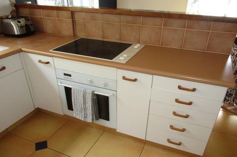 Photo of property in 8 Forest Road, Raumati South, Paraparaumu, 5032