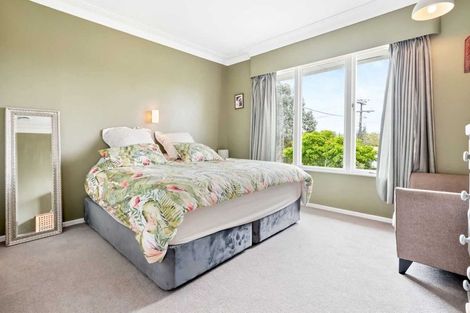 Photo of property in 10 Murray Road, Te Atatu Peninsula, Auckland, 0610