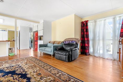 Photo of property in 9 Matai Street, Waiuku, 2123