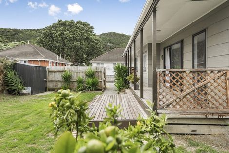 Photo of property in 2/1159 High Street, Taita, Lower Hutt, 5011