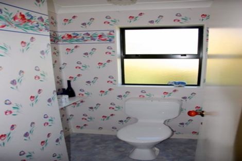 Photo of property in 17b Roy Street, Tawa, Wellington, 5028