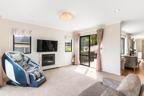 Photo of property in 40 Silver Moon Road, Albany Heights, Auckland, 0632