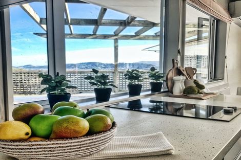 Photo of property in 11 Countess Close, Maupuia, Wellington, 6022