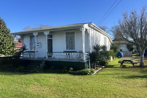 Photo of property in 10 Chapel Street, Papakura, 2110