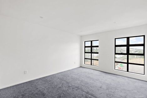 Photo of property in 11 Kaha Lane, Henderson, Auckland, 0612