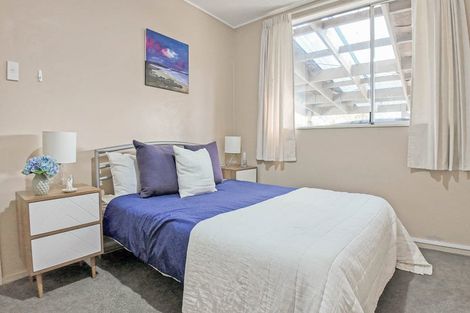 Photo of property in 22b Hillside Drive, Maoribank, Upper Hutt, 5018