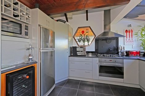 Photo of property in 23 Delhi Road, Hospital Hill, Napier, 4110