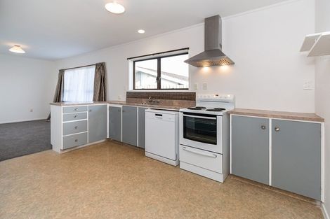 Photo of property in 17 Ti Nana Crescent, Henderson, Auckland, 0610