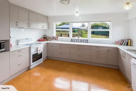 Photo of property in 15 Ellesmere Crescent, Pakuranga Heights, Auckland, 2010
