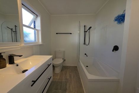 Photo of property in 24 Alexander Road, Raumati Beach, Paraparaumu, 5032