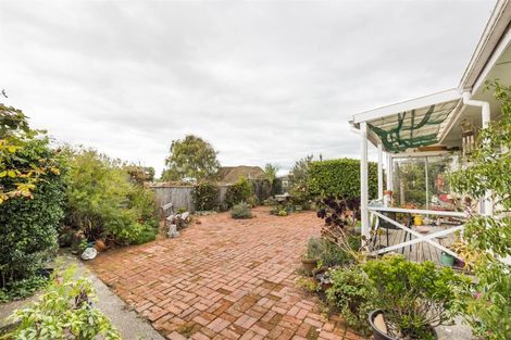 Photo of property in 6 Dalrymple Place, Marton, 4710