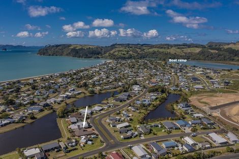 Photo of property in 38 Motukorure Parade, Cooks Beach, Whitianga, 3591