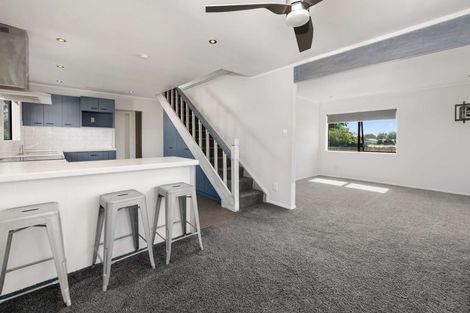 Photo of property in 50c Robinson Avenue, Holdens Bay, Rotorua, 3010