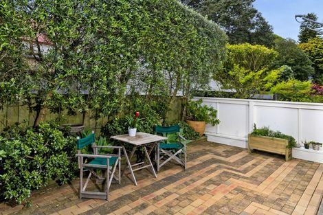 Photo of property in 5/66 Victoria Road, Devonport, Auckland, 0624