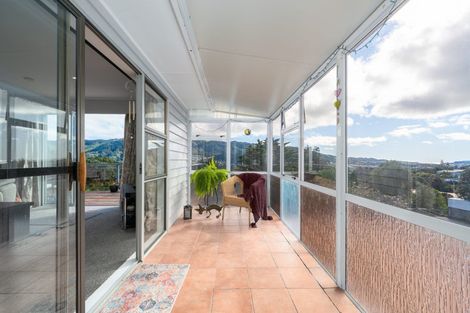 Photo of property in 36 Woodman Drive, Tawa, Wellington, 5028