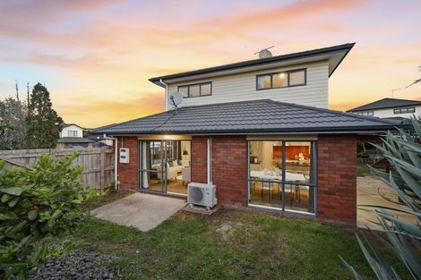 Photo of property in 35 Peninsula Road, Mangere, Auckland, 2022