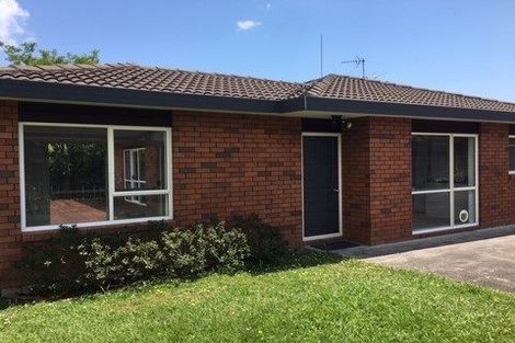 Photo of property in 2/46 West Fairway, Golflands, Auckland, 2013