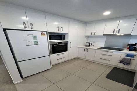 Photo of property in Apollo Apartments, 2/46g Rosedale Road, Rosedale, Auckland, 0632