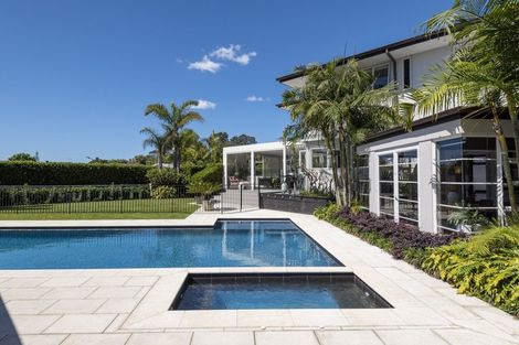 Photo of property in 42 Manor Park, Sunnyhills, Auckland, 2010