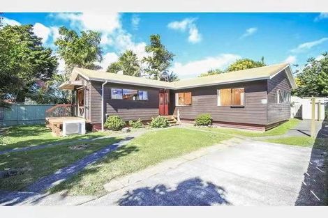 Photo of property in 1/20 Yeovil Road, Te Atatu Peninsula, Auckland, 0610
