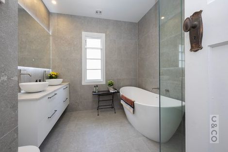 Photo of property in 29 Cambridge Road, Riverhead, 0820